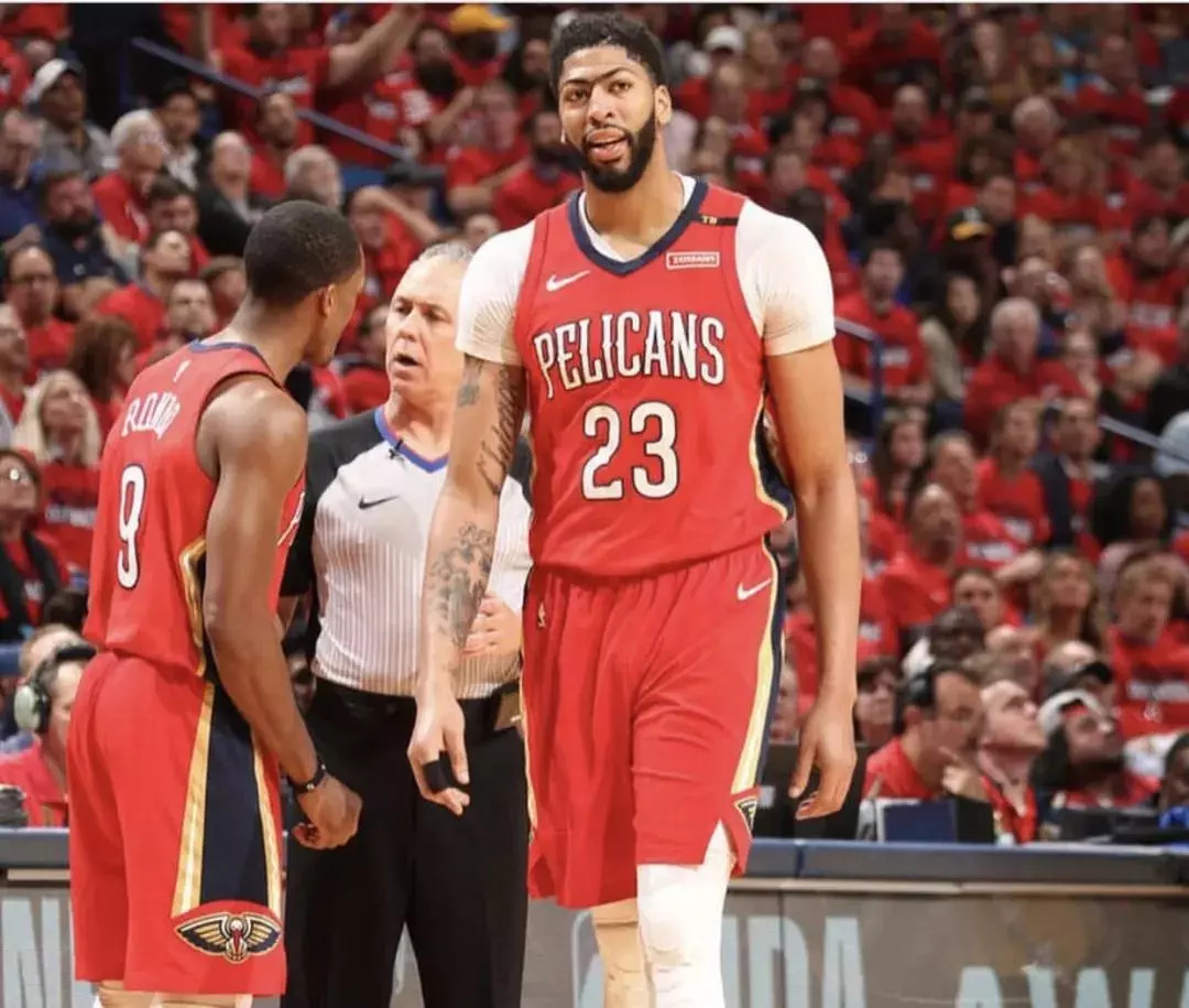 一扇大门 一扇大门